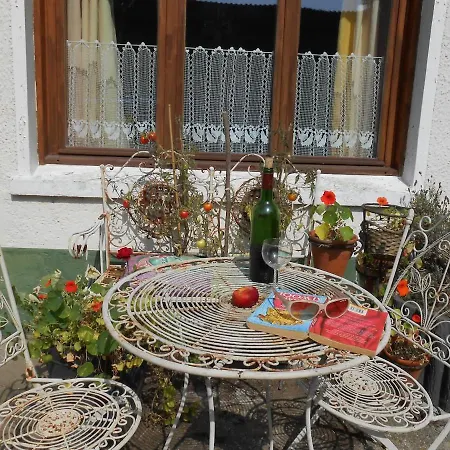14 Rue De Monteville