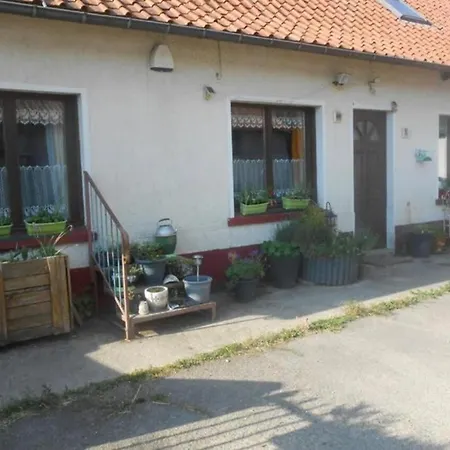 14 Rue De Monteville *