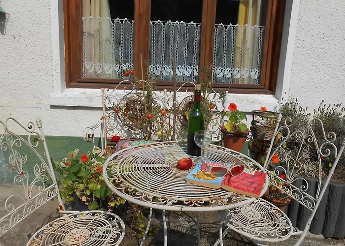 14 Rue De Monteville