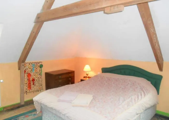 14 Rue De Monteville *