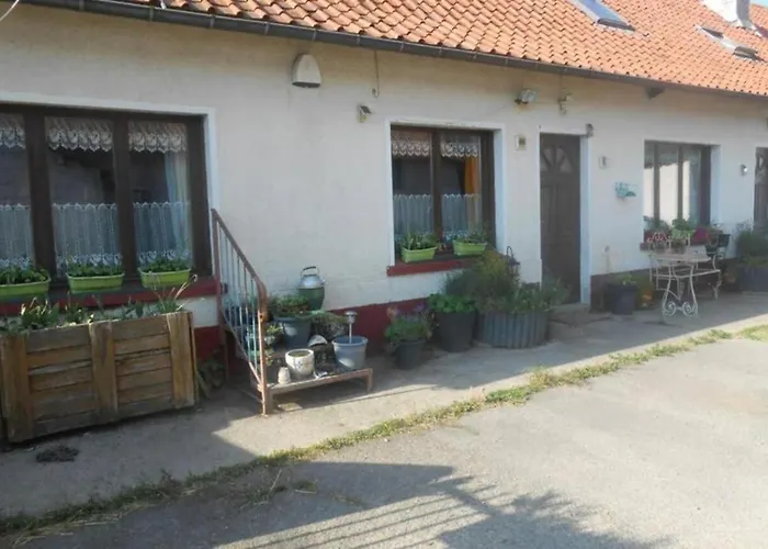 14 Rue De Monteville *